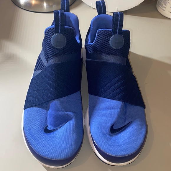 Navy Blue Nike Sneakers - Picture 1 of 6